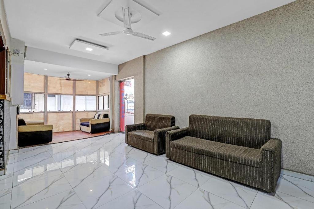 Hotel Mayura, Ankleshwar Buitenkant foto