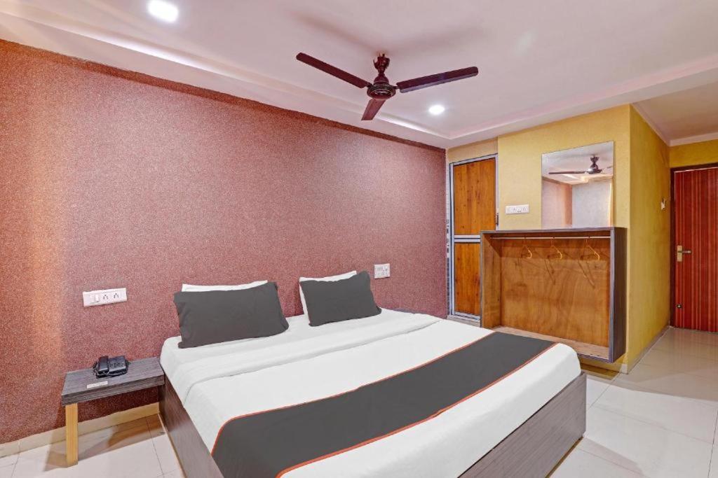 Hotel Mayura, Ankleshwar Buitenkant foto