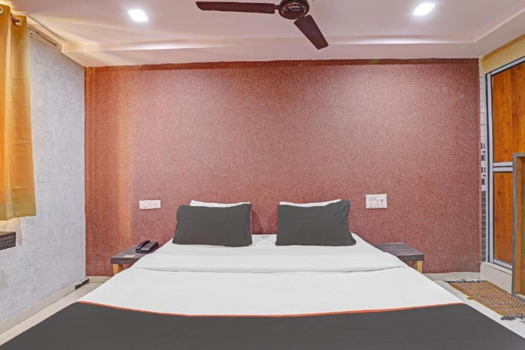 Hotel Mayura, Ankleshwar Buitenkant foto