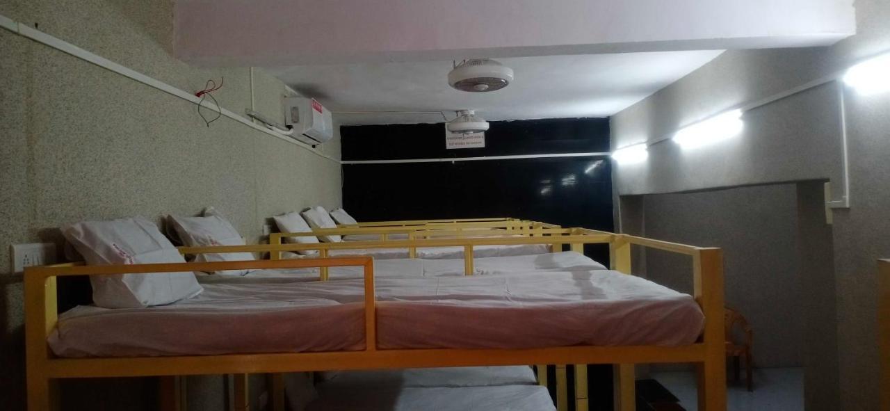 Hotel Mayura, Ankleshwar Buitenkant foto