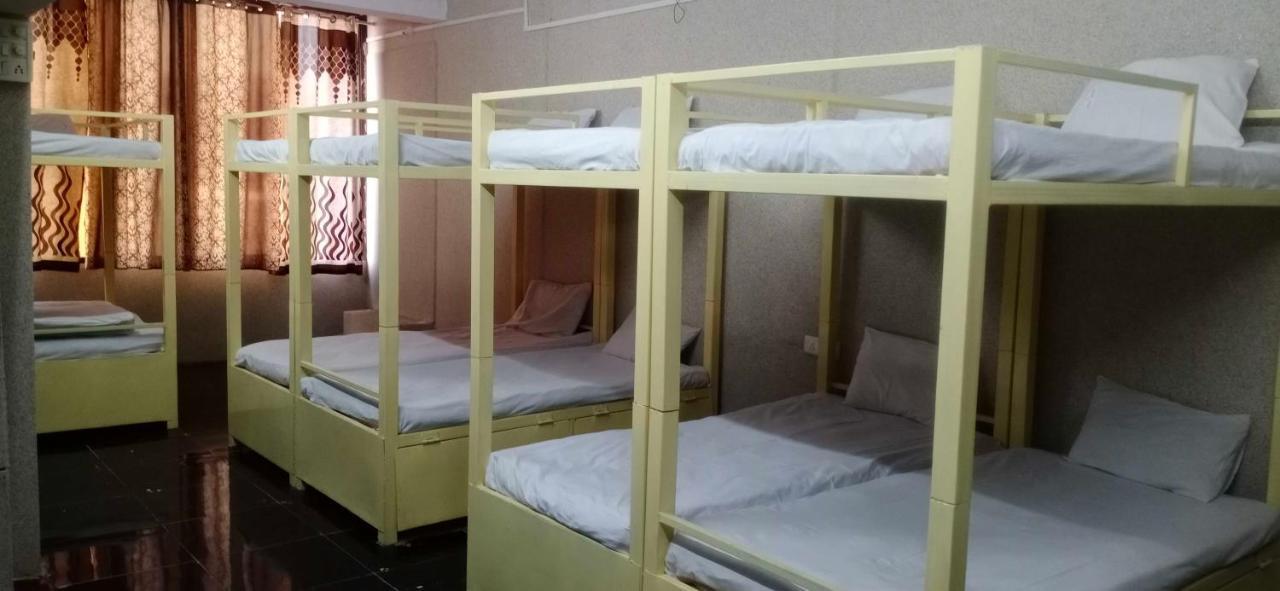 Hotel Mayura, Ankleshwar Buitenkant foto